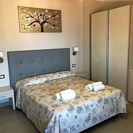 Bed & Breakfast Meuble Leonetti 4*